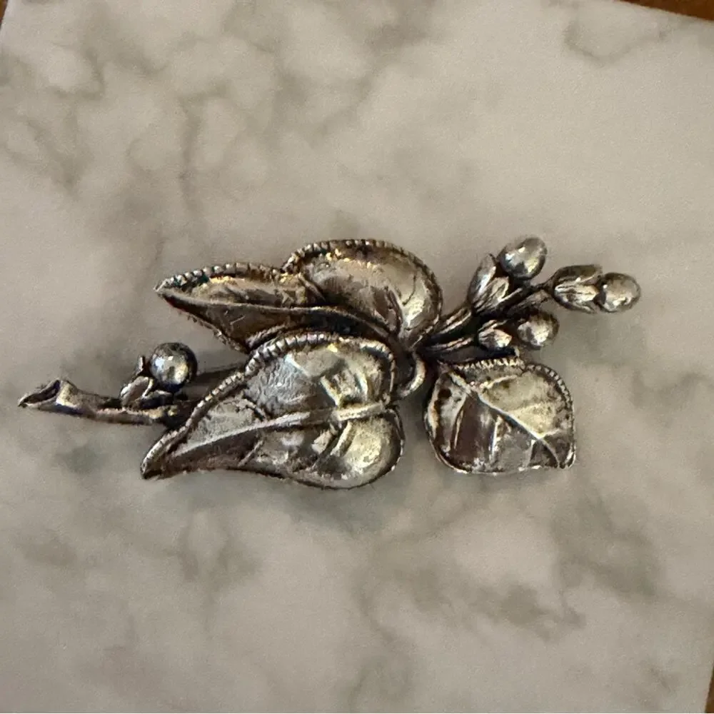 Vintage sterling silver leaves and stems Brooch